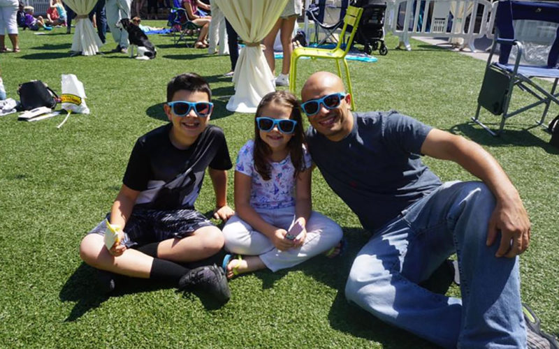 dad and kids