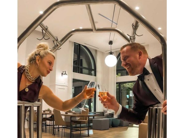 couple toasting champagne