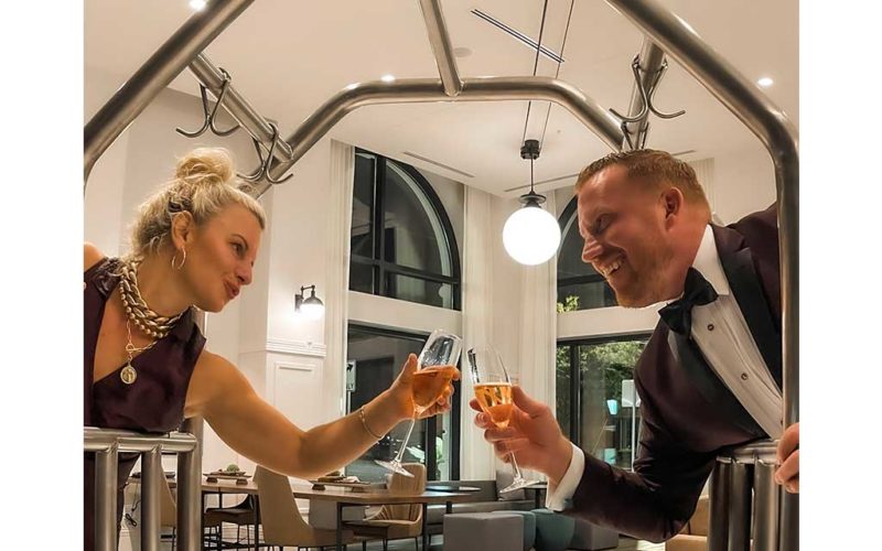 couple toasting champagne